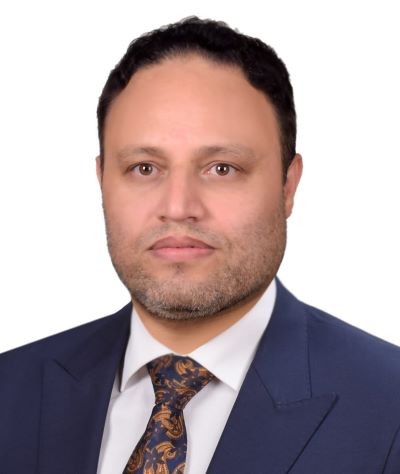 مركز بحوث الطاقة المتجددة في جامعة الأنبار يبارك حصول المدرس أسامة إبراهيم عبد على شهادة الدكتوراه